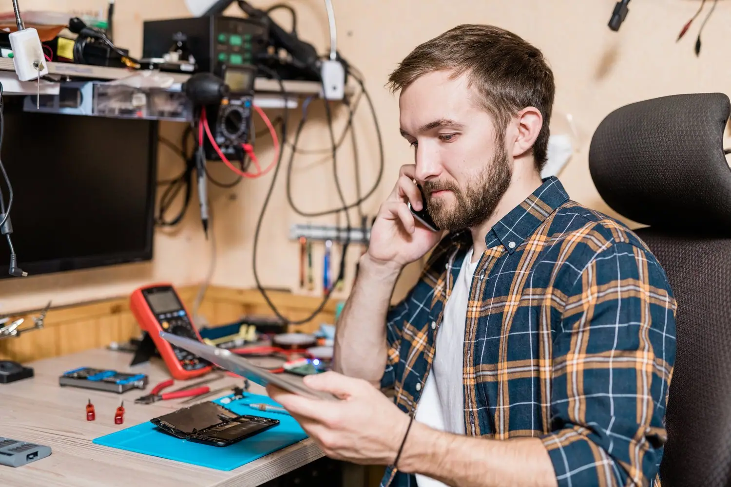 Diagnostyka i naprawa problemów z aparatem w telefonie
