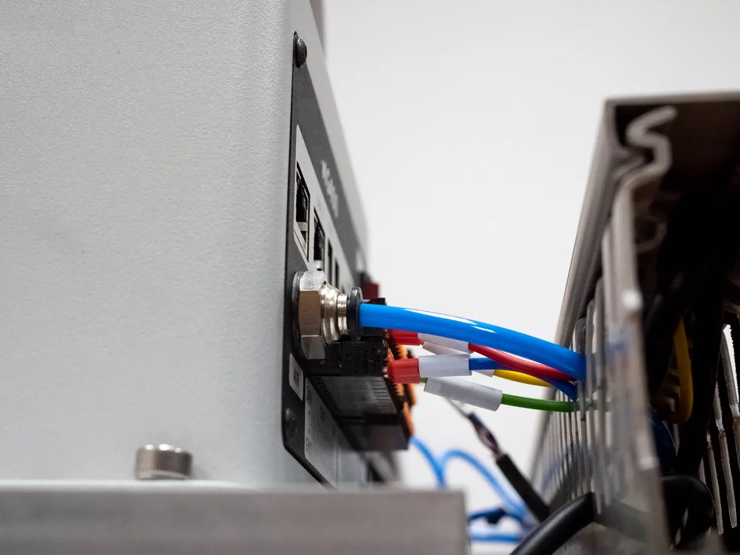 Wymiana zasilacza w PC - instrukcja dla początkujących