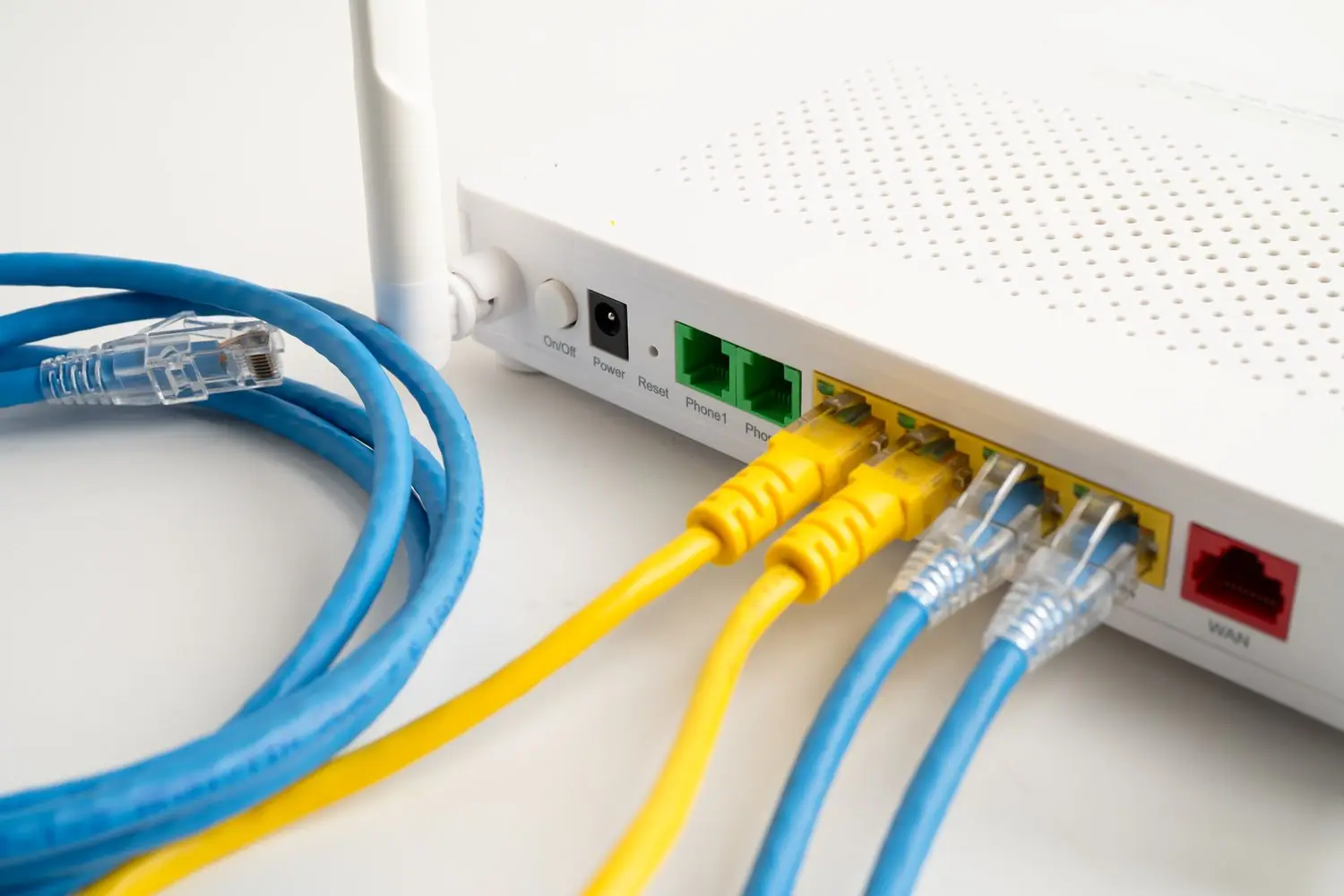 Jak wybrać odpowiedni router do mieszkania - praktyczny poradnik