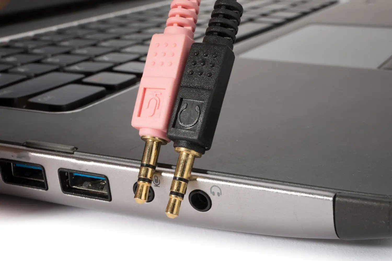 Naprawa uszkodzonego złącza audio jack w laptopie - samodzielna wymiana